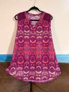 Excellent Condition Cato Top Size 22/24W (3X)